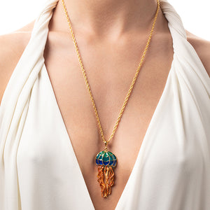 Collana Isola Bella - Luce D'Estate - Medusa - indossata