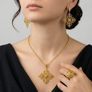 Collana Barocco Gold - 60000055 indossata