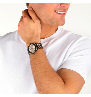 Orologio Maserati - Velocità Slim - R8853153007 indossato