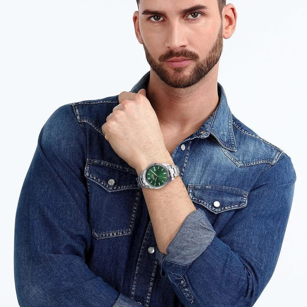 Orologio Sector - 240 - R3253240048 indossato