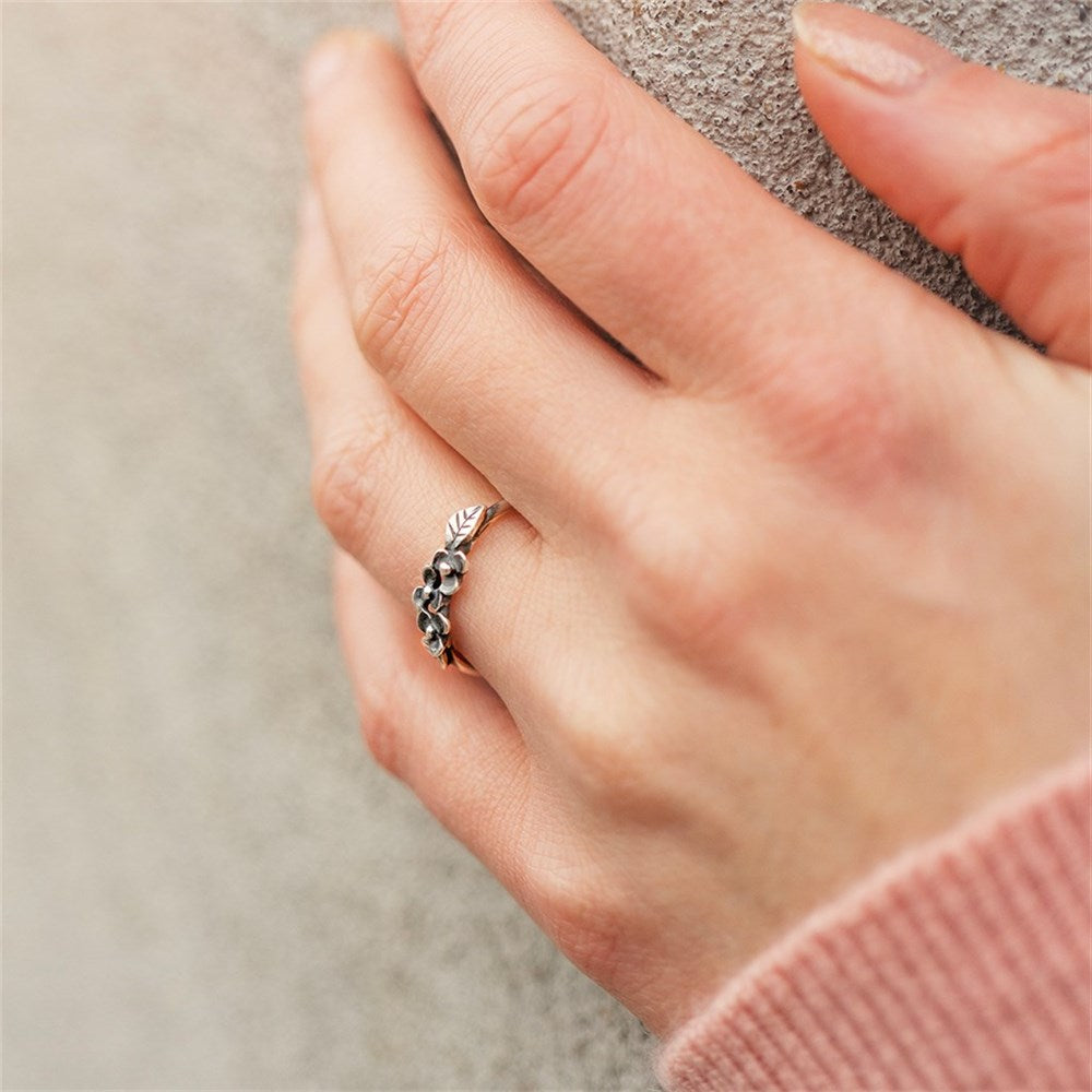 Anello Grazia dei Fiori indossato