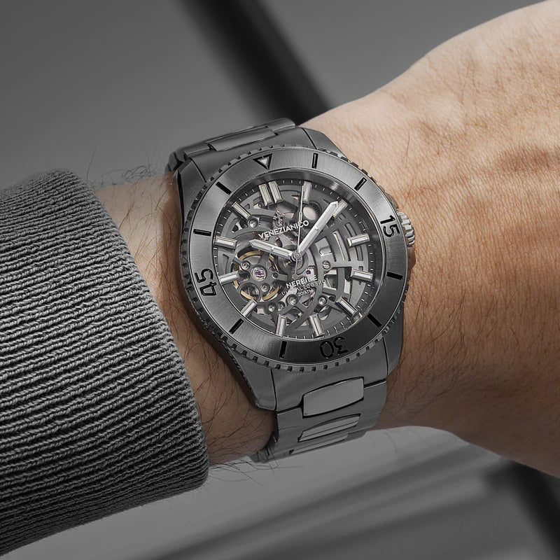 Orologio Venezianico - Nereide Ultraleggero 42 - 3921509C indossato