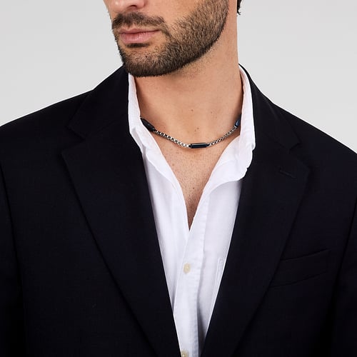 Collana Maserati - Iconic - JM425AVD109 indossata