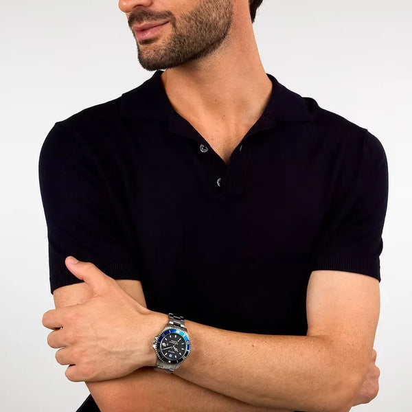 OROLOGIO SECTOR - Ufficiale Inter - 230 - R3253161062 indossato