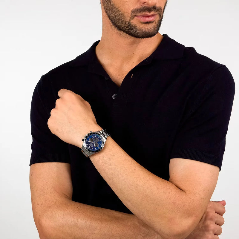 OROLOGIO SECTOR - Ufficiale Inter - 230 - R3273661052 indossato