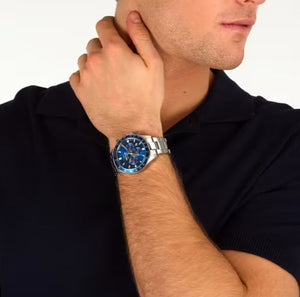 Orologio Sector - 230 - R3273661056 indossato