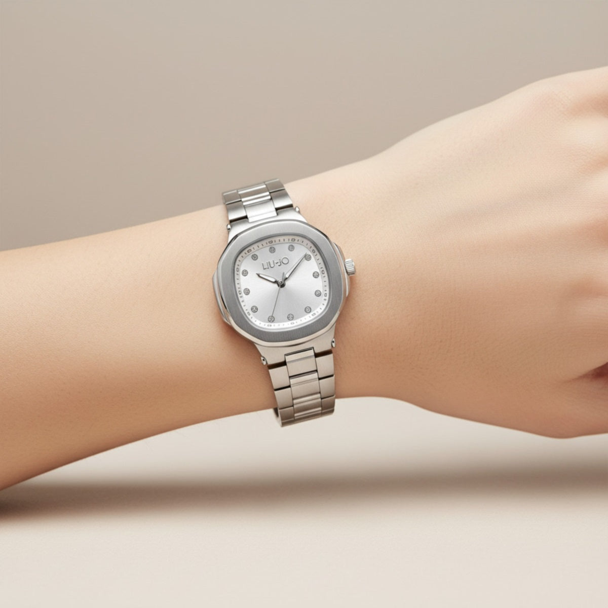 Orologio Liu Jo - Jamel - TLJ2880 indossato