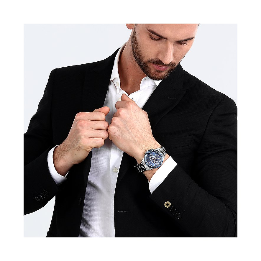 Orologio Trussardi - T-Hawk- R2453153005 indossato