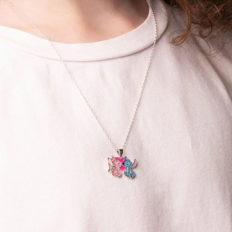 Collana Disney - Stitch in argento indossata