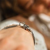 Bracciale Nodo della Fortuna indossato