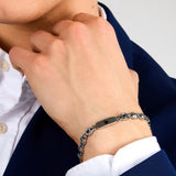 Bracciale Maserati - Sapphire - JM335AXO12 indossato