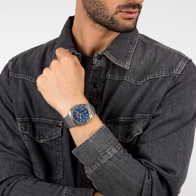 OROLOGIO SECTOR C300 - R3273301003 indossato